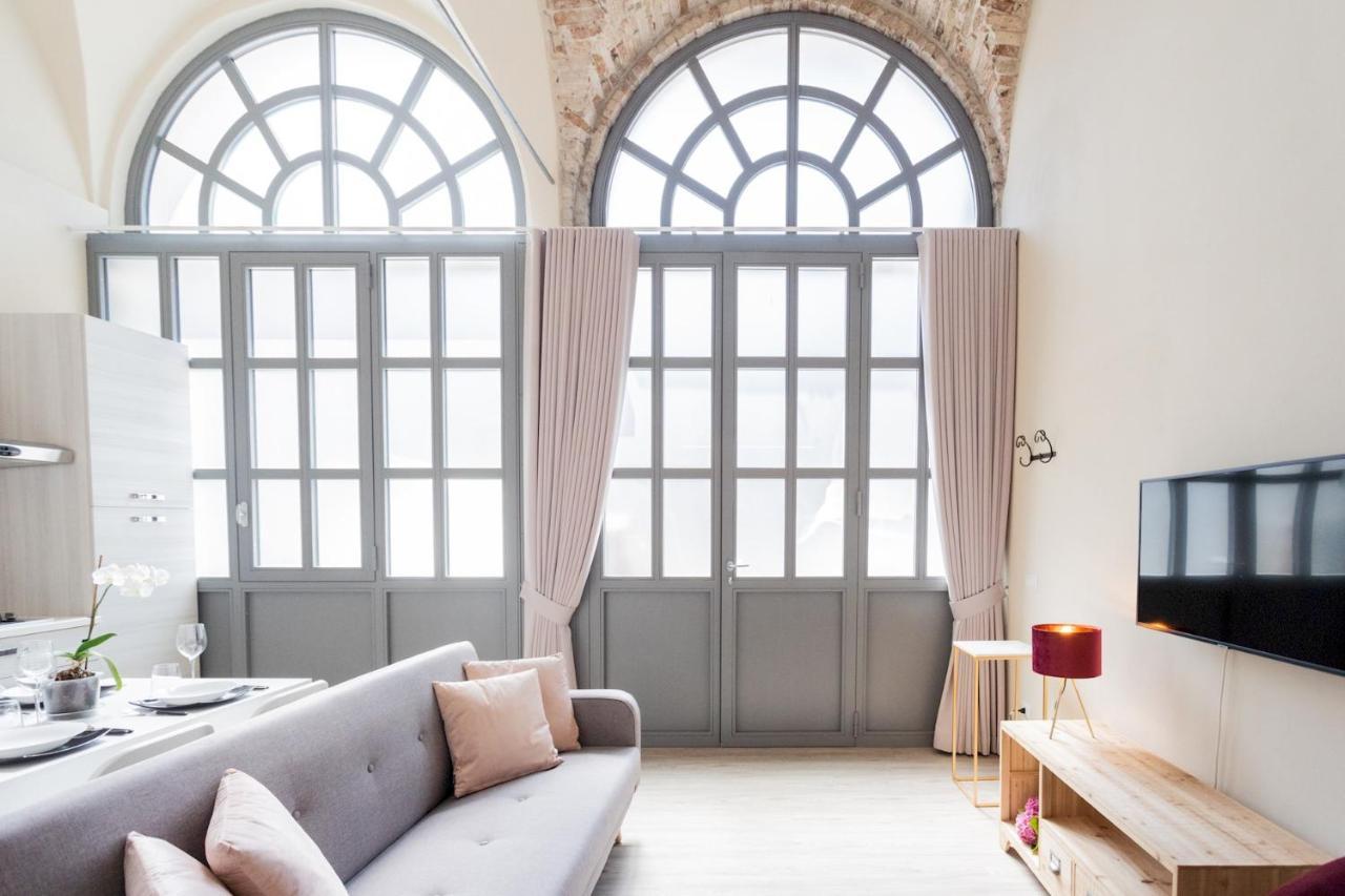 Romantic Escape City Centre With Jacuzzi & Parking By Rent All Όπως Εξωτερικό φωτογραφία