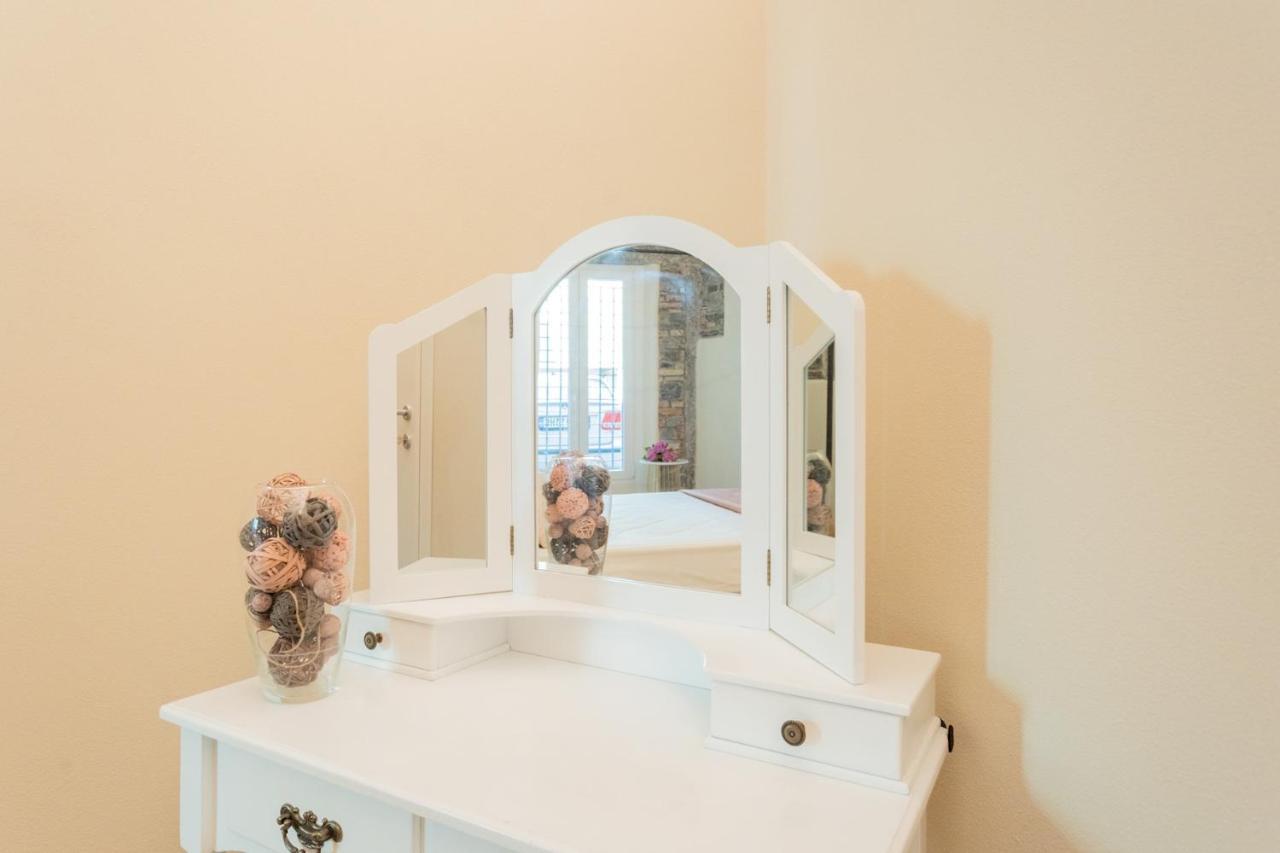 Romantic Escape City Centre With Jacuzzi & Parking By Rent All Όπως Εξωτερικό φωτογραφία